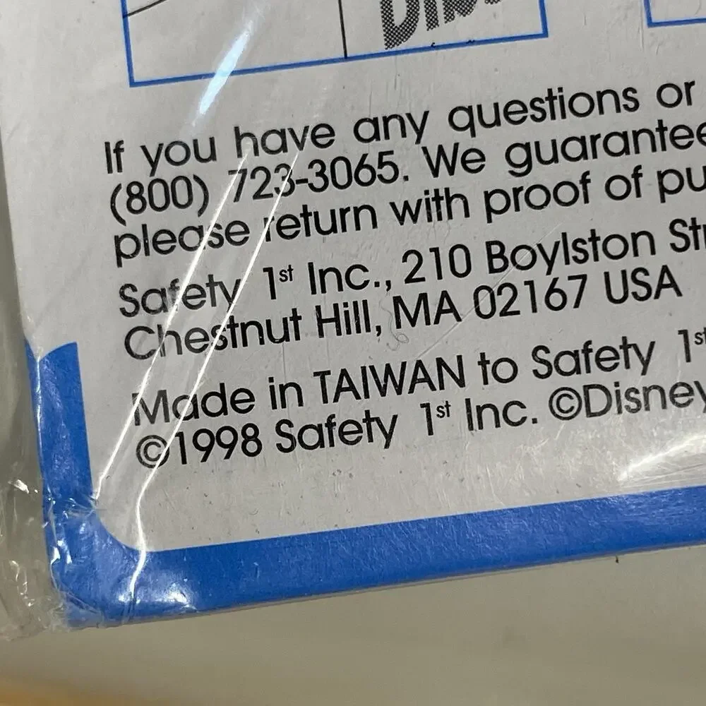 Vtg Disney Baby Bag of Disposable Bibs Safety 1st 1998 - PACK OF 9 - Read